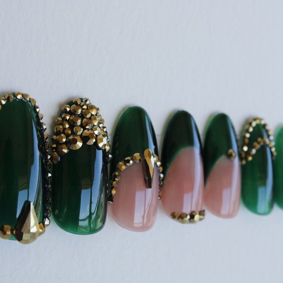 Green and Gold Press On Nails - 20pc - Picture 1 of 8